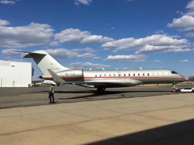 Bombardier Global Express (9H-VJG)