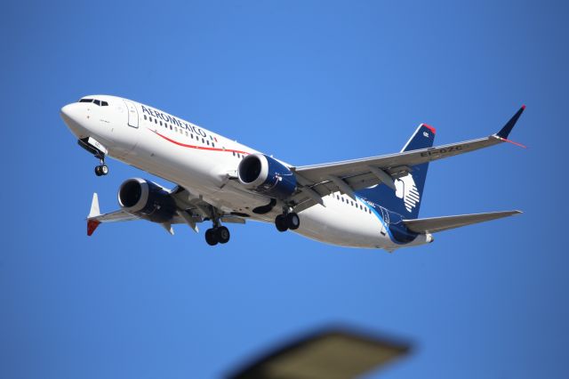 Boeing 737 MAX 8 (EI-GZC)