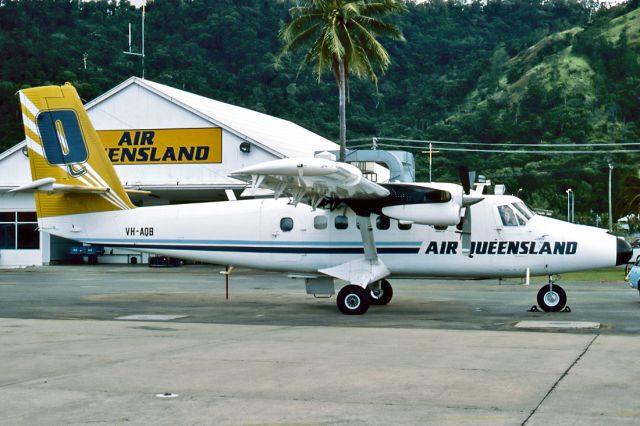 VH-AQB — - AIR QUEENSLAND - DE HAVILLAND CANADA DHC-6-300 TWIN OTTER - REG : VH-AQB (CN 280) - CAIRNS INTERNATIONAL AIRPORT QLD. AUSTRALIA - YBCS (23/6/1986)