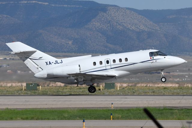 Hawker 800 (XA-JLJ)