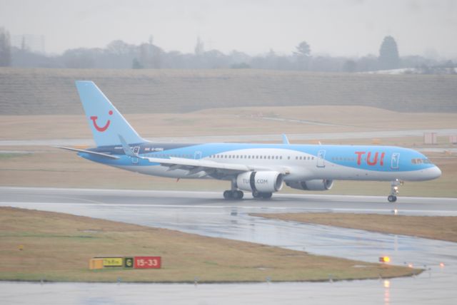 BOEING 767-300 (G-OOBG) - Just landed at Birmingham