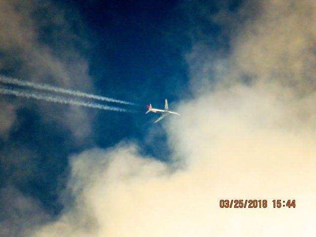 Boeing 737-900 (N866DN)