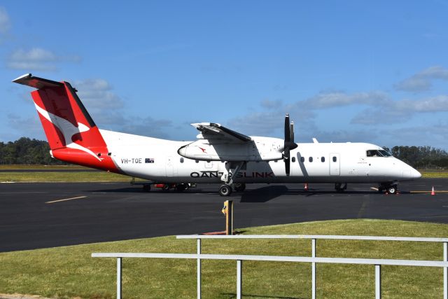 de Havilland Dash 8-300 (VH-TQE) - Qantaslink De Havilland Canada Dash 8-315Q VH-TQE (msn 596) at Wynyard Airport Tasmania Australia. 6 December 2023.