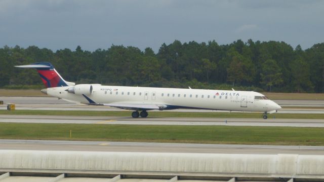 Canadair Regional Jet CRJ-900 (N313PQ)