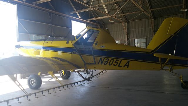 AIR TRACTOR AT-402 (N305LA)