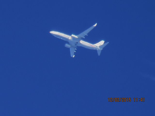 Boeing 737-800 (N858NN)