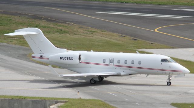Bombardier Challenger 300 (N507BX)