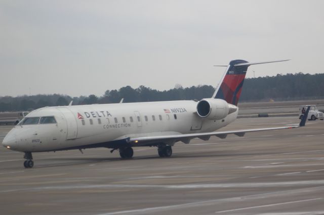 Canadair Regional Jet CRJ-200 (N8923A)