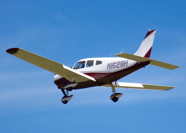 Piper Cherokee (N1628H) - At Shreveport Regional.