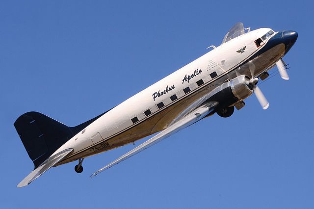 Douglas DC-3 (ZS-DIW)