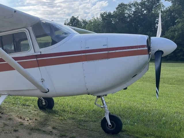 Cessna Skylane (N3880D)