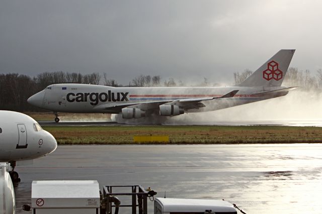 Boeing 747-400 (LX-SCV)