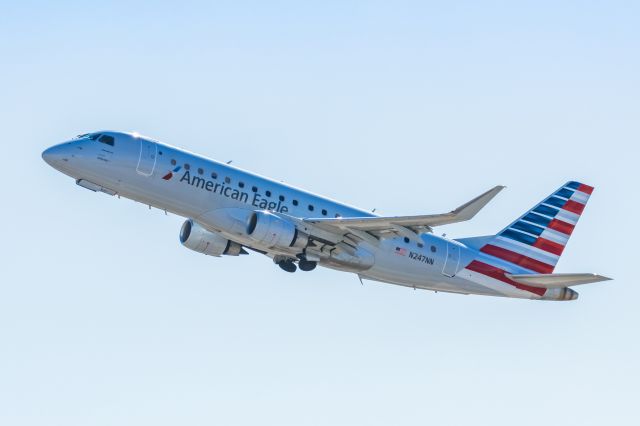 Embraer 175 (N247NN) - An American Eagle ERJ175 taking off from PHX on 2/11/23 during the Super Bowl rush. Taken with a Canon R7 and Canon EF 100-400 II L lens.