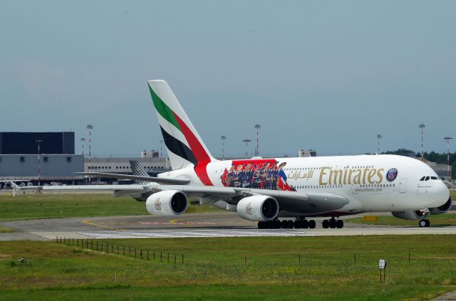 Airbus A380-800 (A6-EUB)