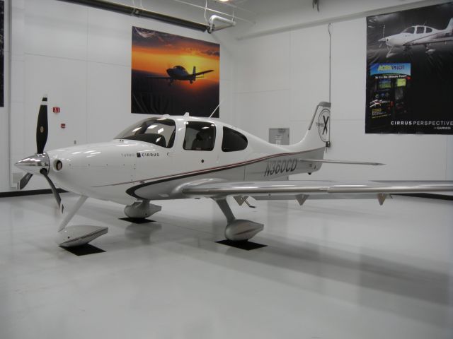 Cirrus SR-22 (N360CD) - TN FIKI