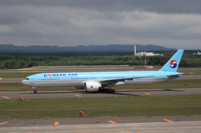 BOEING 777-300ER (HL7782) - June 30th 2018:ICN-CTS.