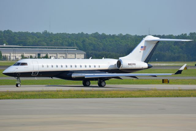 Bombardier Global Express (N801PN)