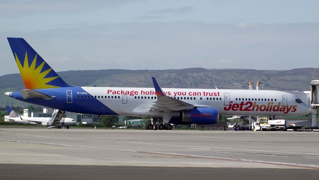 Boeing 757-200 (G-LSAL) - Jet2 Holidays