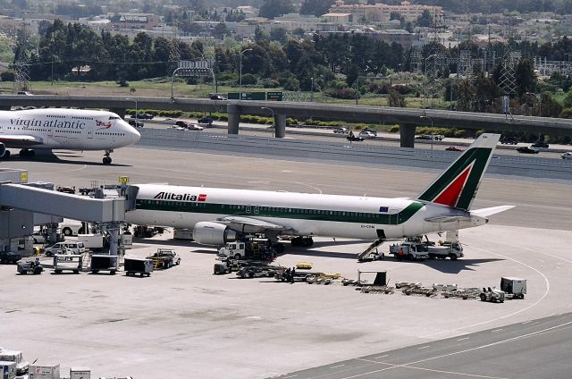 BOEING 767-300 (EI-CRM) - KSFO - didnt see too many B763s of Alitalia at SFO, date apprx mid yr 2000.