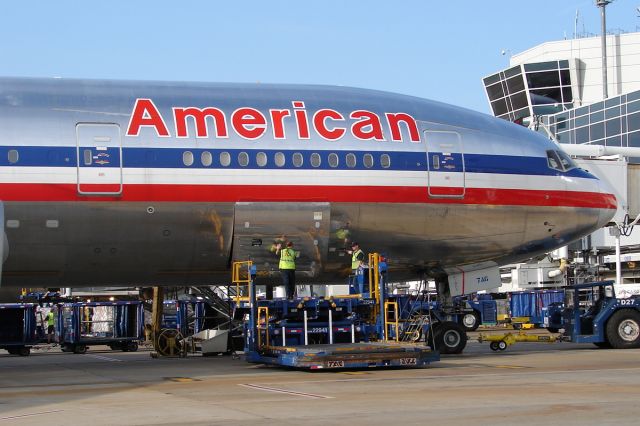 Boeing 777-200 (N776AN)