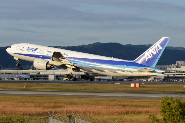 Boeing 777-200 (JA8969)