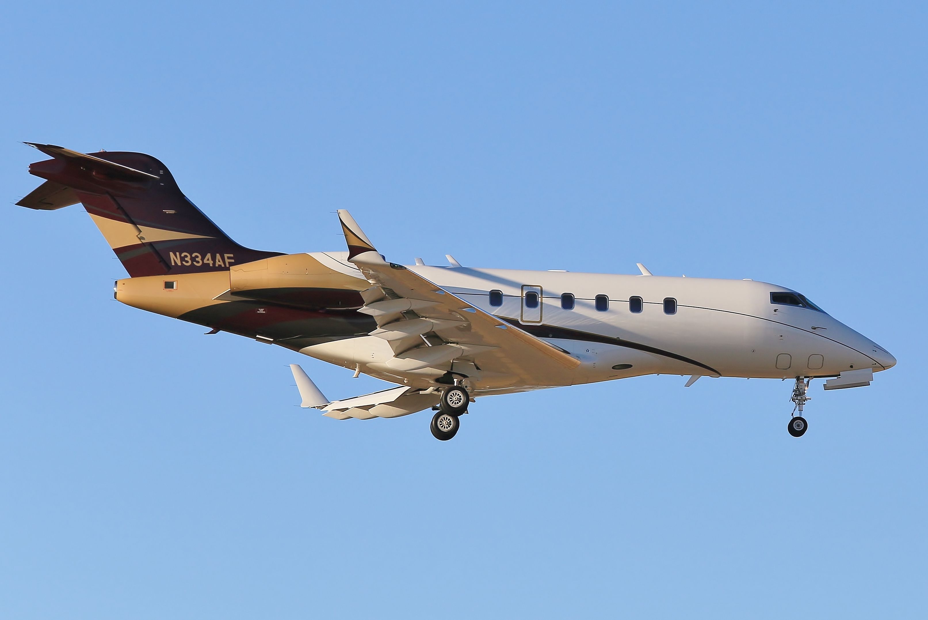 Bombardier Challenger 300 (N334AF) - 10-23-17