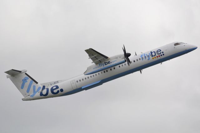 de Havilland Dash 8-400 (G-JECE)