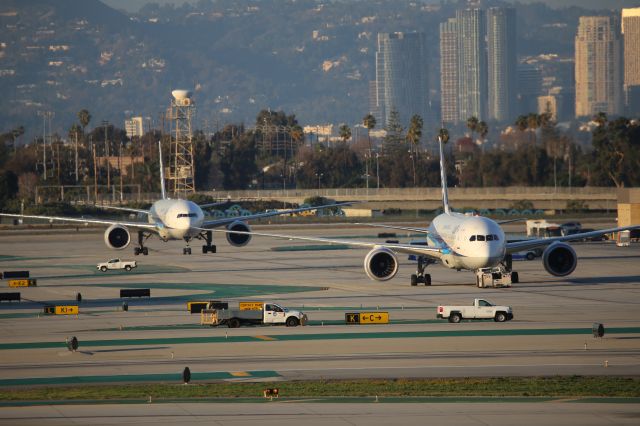 Boeing 787-9 Dreamliner (JA932A)