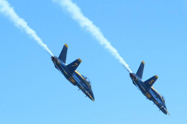 — — - San Francisco Fleet Week Blue Angel solo #5 and #7