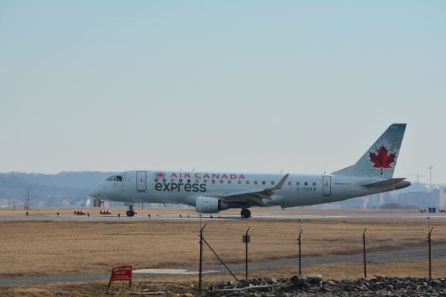 Embraer 170/175 (C-FEKD)