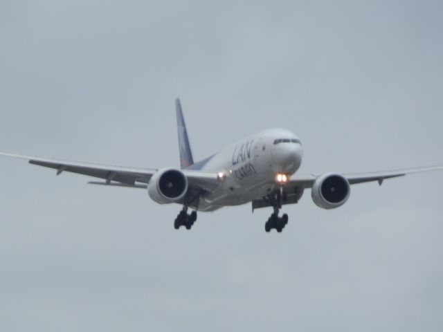 BOEING 777-200LR (N776LA)