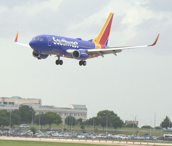 Boeing 737-700 (N438WN)