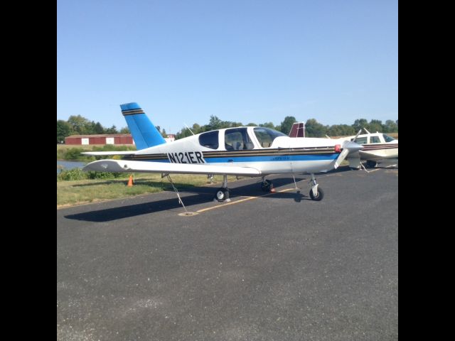 Socata TB-9 Tampico (N121ER)