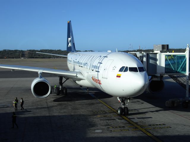 Airbus A330-300 (N280AV)