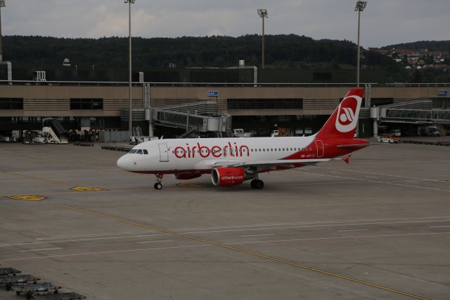 Airbus A320 (HB-JOY)