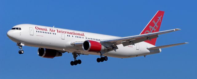 BOEING 767-300 (N342AX) - phoenix sky harbor international airport 10JAN20