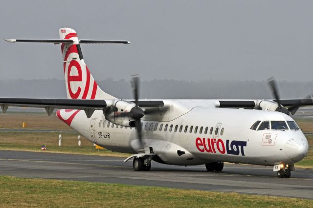 ATR ATR-72 (SP-LFB)