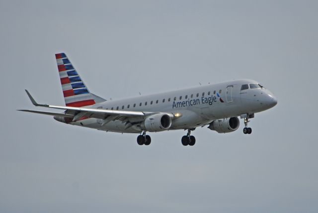 Embraer 175 (N102HQ) - Arriving from Charlotte.br /br /March 6, 2020