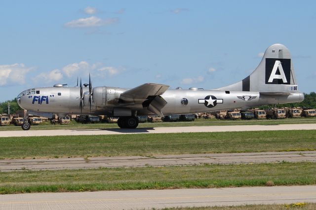 Boeing B-29 Superfortress (NX529B)