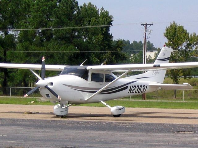 Cessna Skylane (N23631)