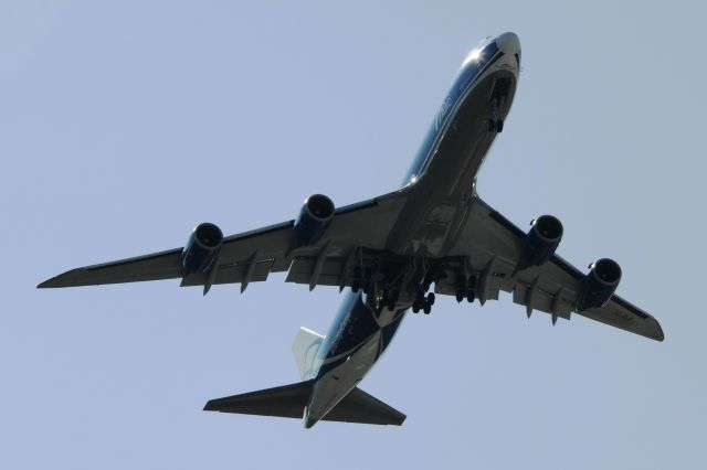 BOEING 747-8 (VQ-BLR) - Coming in to hot & high & now, executing a go-around. Landing 10-C at KORD on Tuesday, 08-11-15.