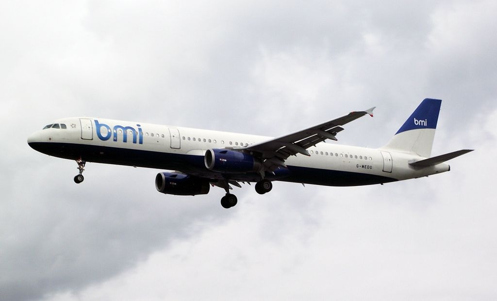 Airbus A321 (G-MEDG) - BMI