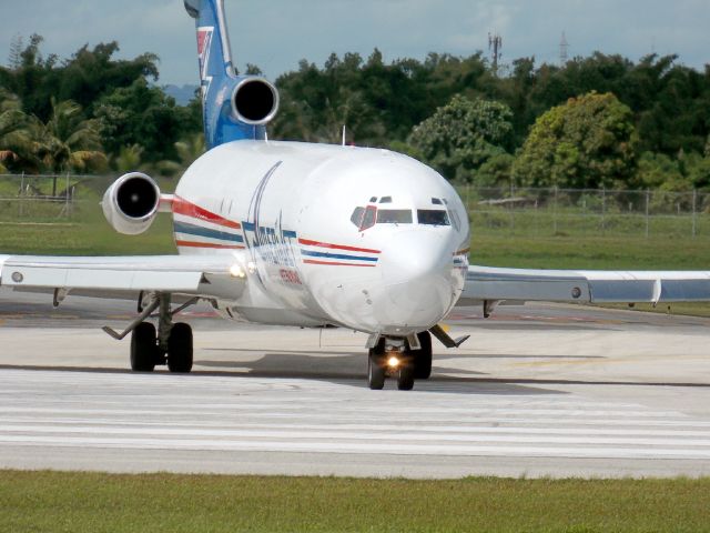 BOEING 727-200 —