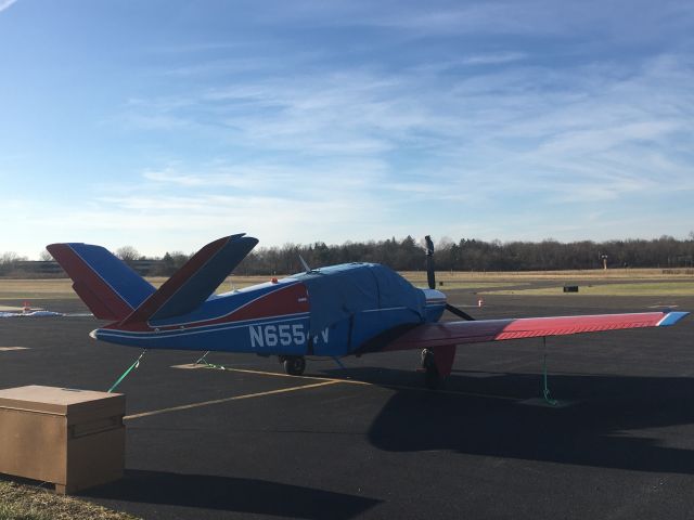 Beechcraft 35 Bonanza (N6554V) - N6554V (BE35) at Wings Field (KLOM) br /Photo Date: December 27, 2020