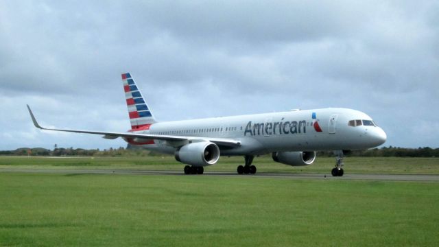 Boeing 757-200 (N190AA)