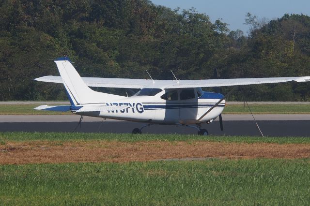 Cessna Skylane (N757YG)