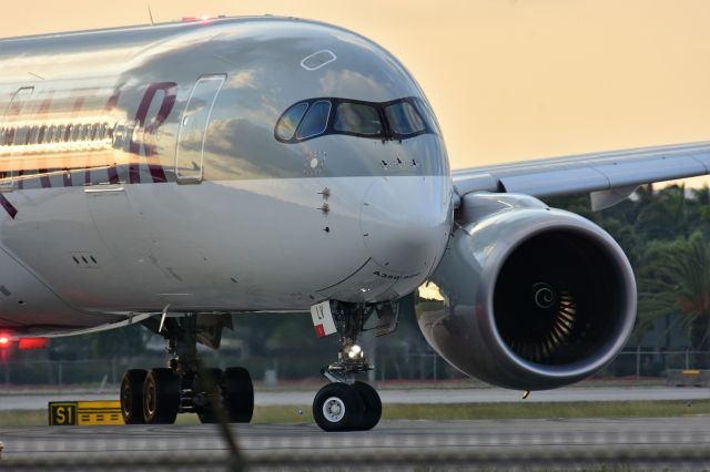 Airbus A350-900 (A7-ALV)