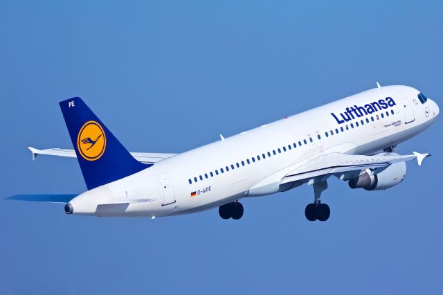 Airbus A320 (D-AIPE)