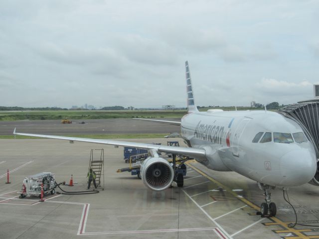 Airbus A319 (N756US)