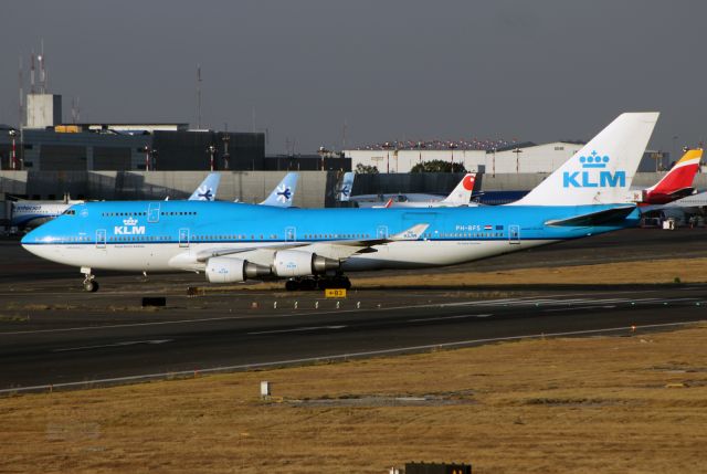 Boeing 747-400 (PH-BFS) - KLM / Boeing 747-406(M) - MSN 28195